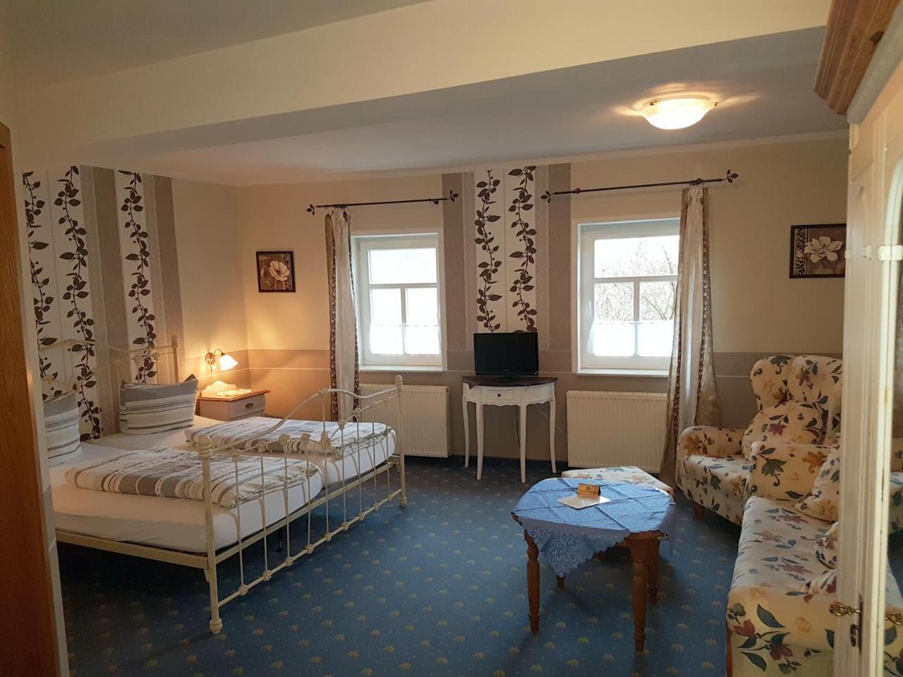 Landhotel Nonnenroth Hungen Zewnętrze zdjęcie